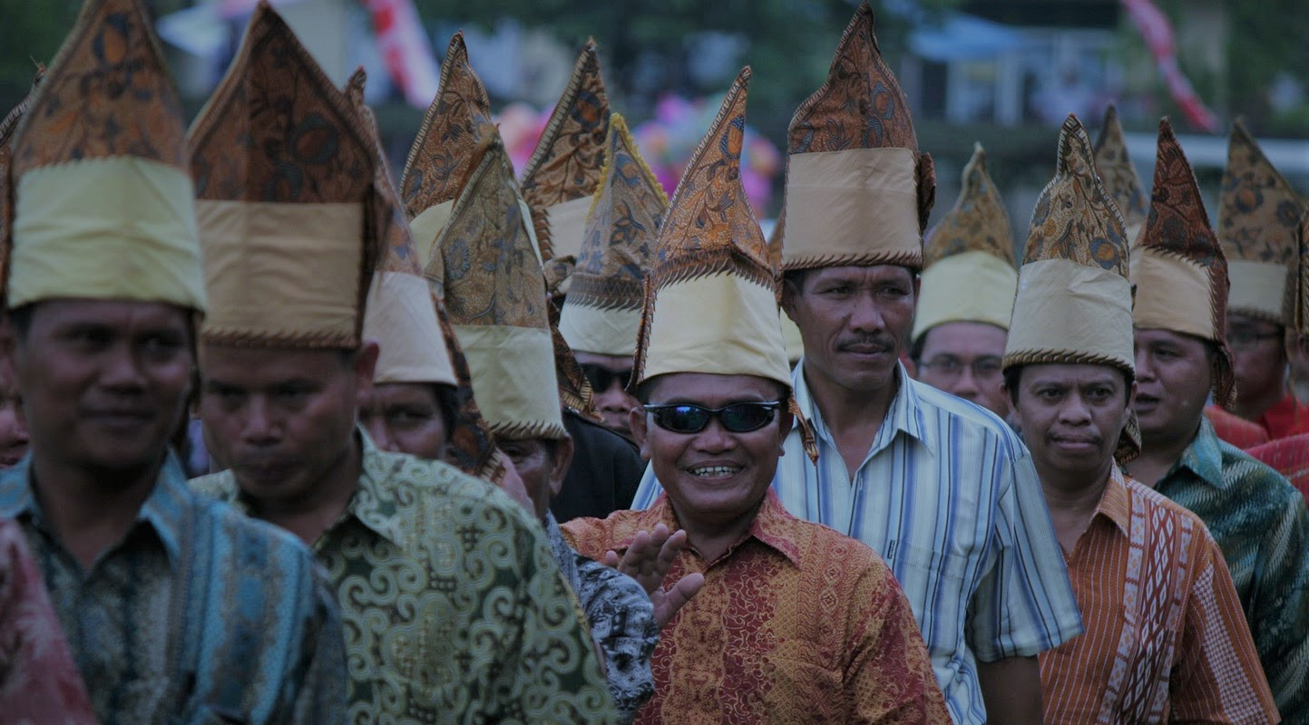 Mengenal Gotong Dan Bulang Ciri Khas Pakaian Suku Batak Simalungun